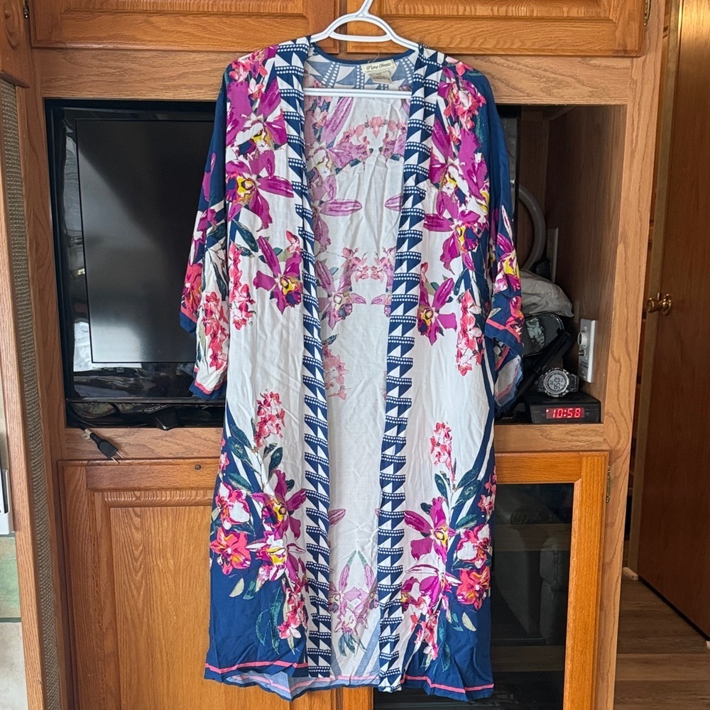 Flying Tomato Floral Kimono Jacket - Blue and Pink size M/L - Picture 7 of 9